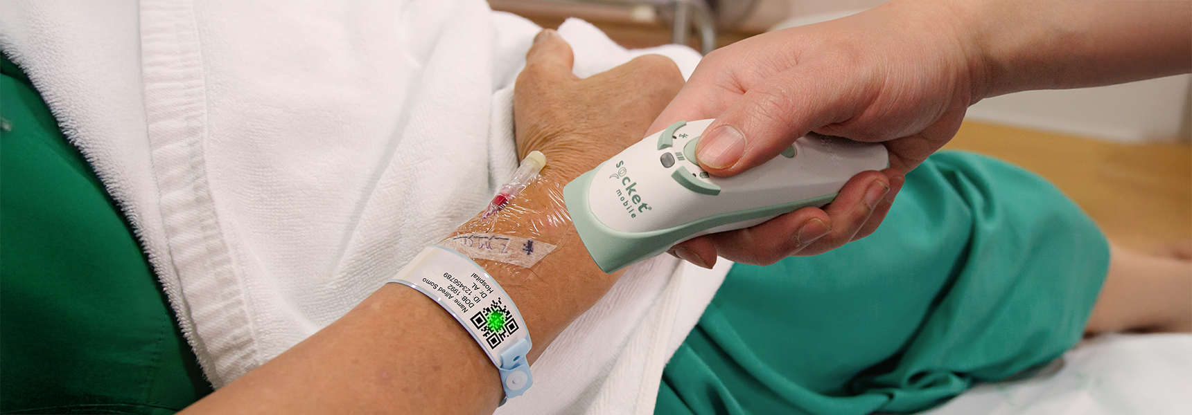 Patient Care Solution - D745 scanning patient band